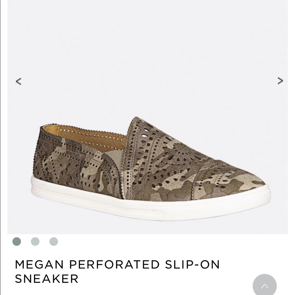 Camo slip on sneaker